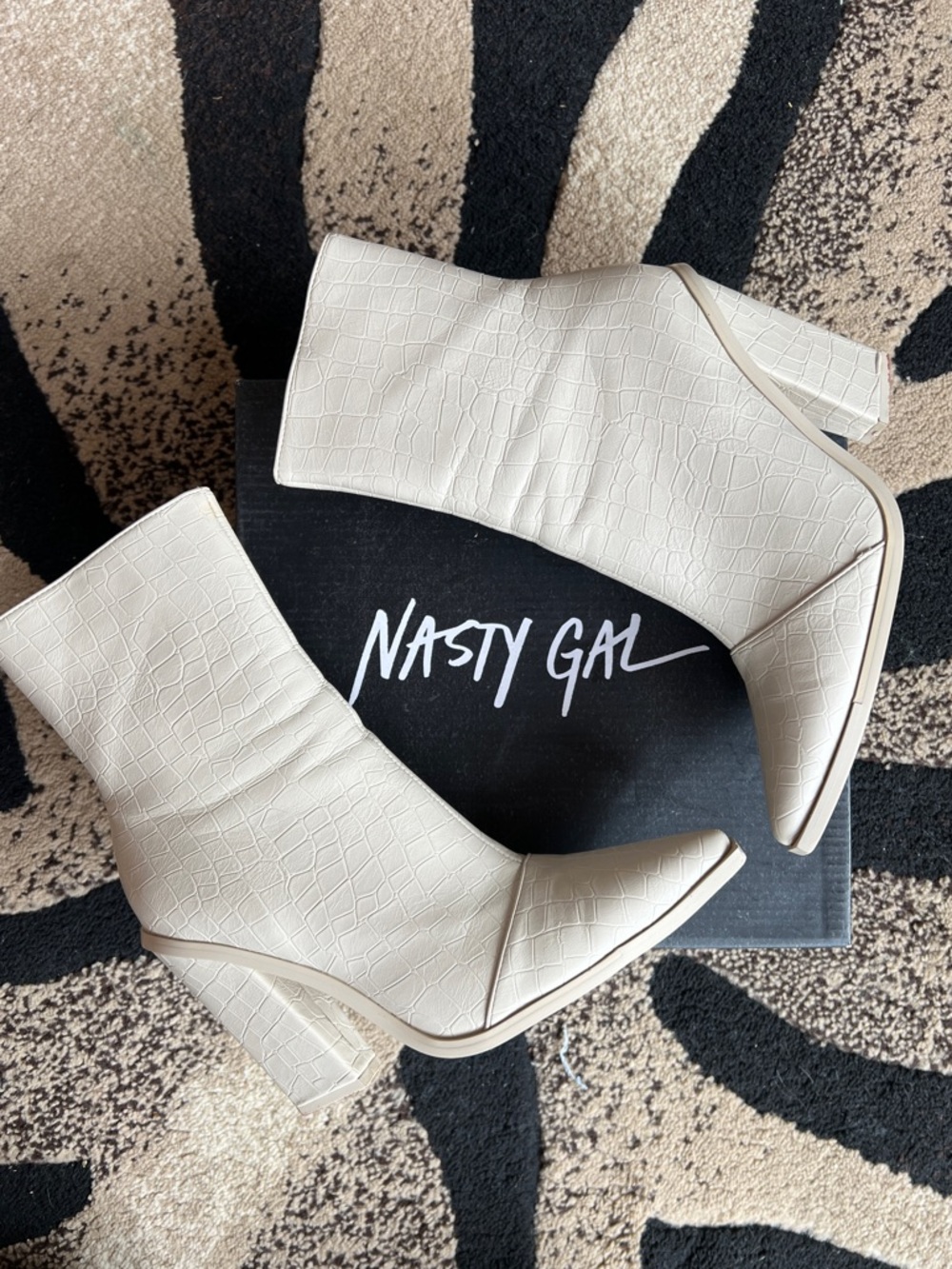 Nasty Gal Off-White Croc-Embossed Pointed Toe Block Heel Ankle Boots - Picture 2 of 10
